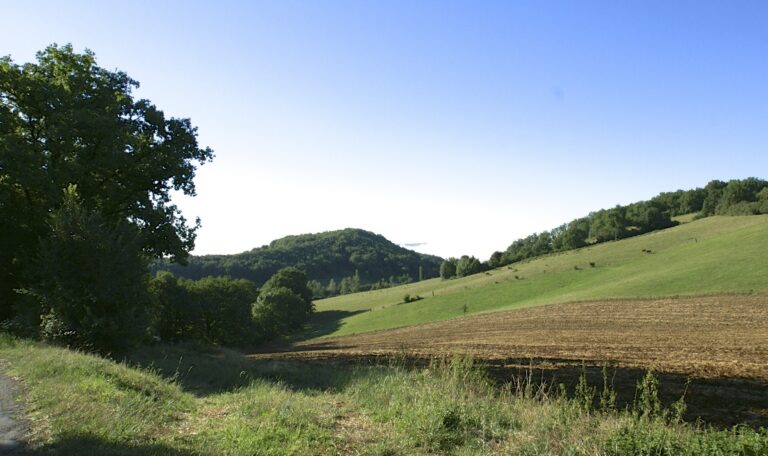 Rolling hills and farmland around Cambou in the Tarn-et-Garonne