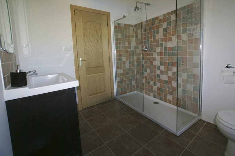 Shower Room 1